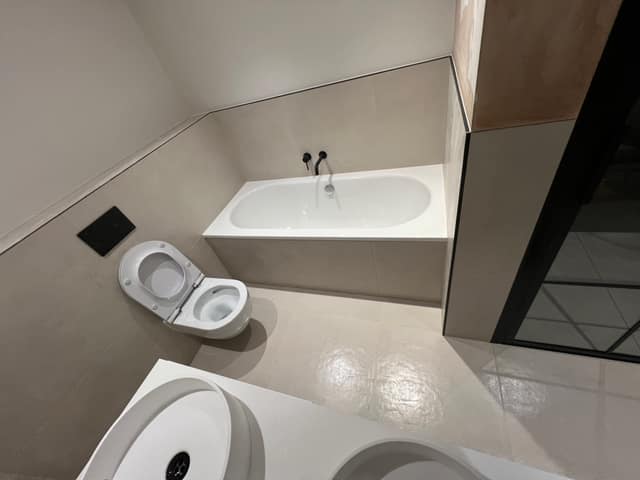 Bathroom renovation w9 — Bathrooms