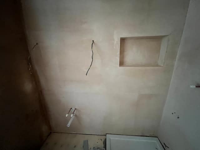 Bathroom Tiling walls and floor — Shower Rooms